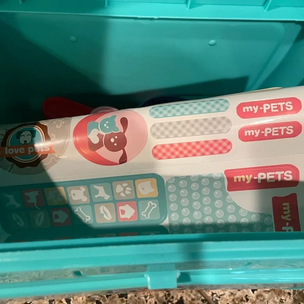 My Pets Play Vet Pet Care dog and Backpack with Accessories